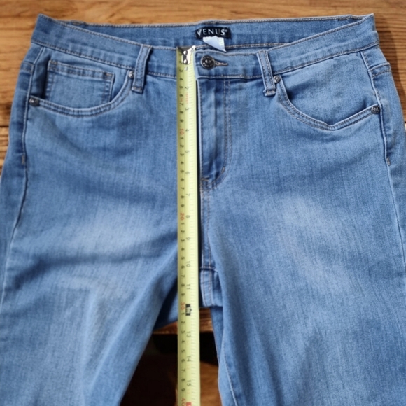 VENUS Embroidered Floral Lace Flare Denim Jeans - Picture 5 of 11